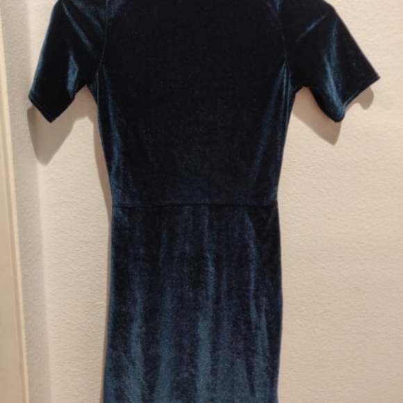 Leona High Neck Velvet Bodycon Dress - Picture 2 of 2